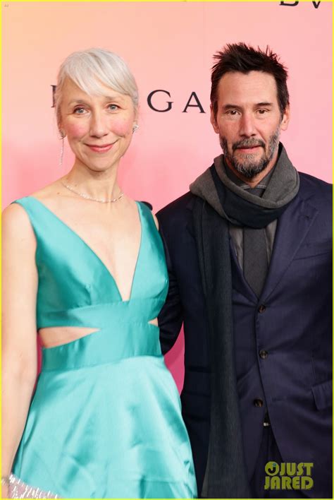 keanu reeves foundation contact|keanu reeves vriendin.